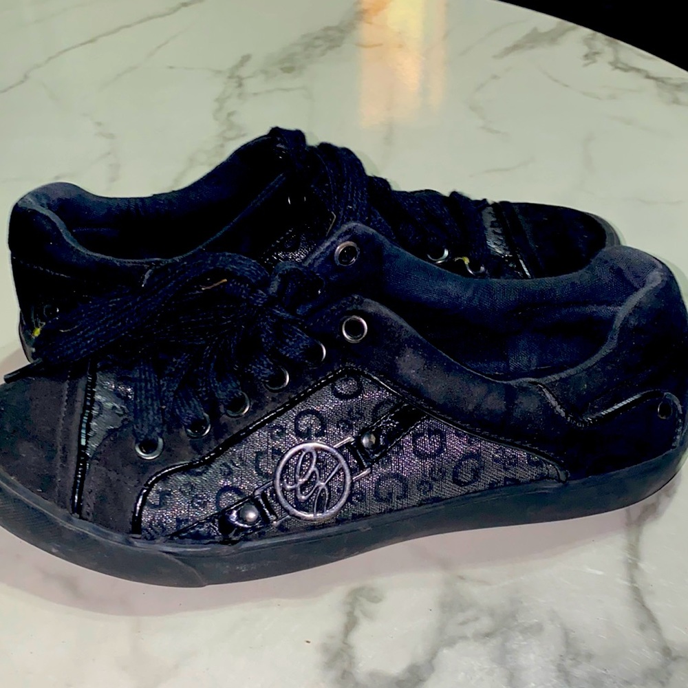 Guess Black Sneakers // SZ 8